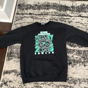 Crew neck sweater.